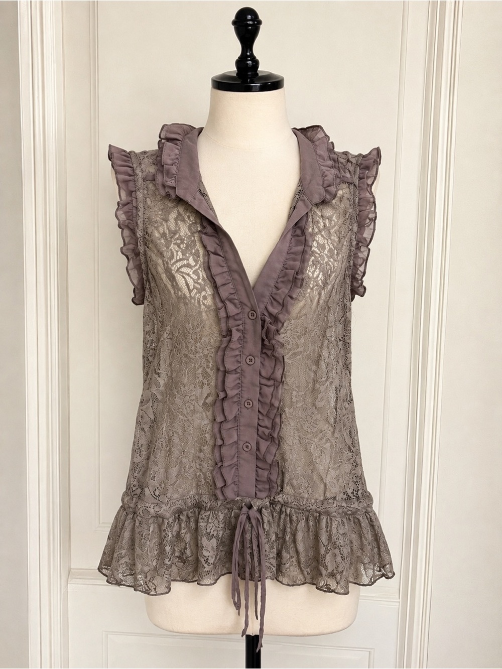 Costa Blanca Lace Ruffle Sleeveless Blouse Top Taupe Mauve Peplum Size Small